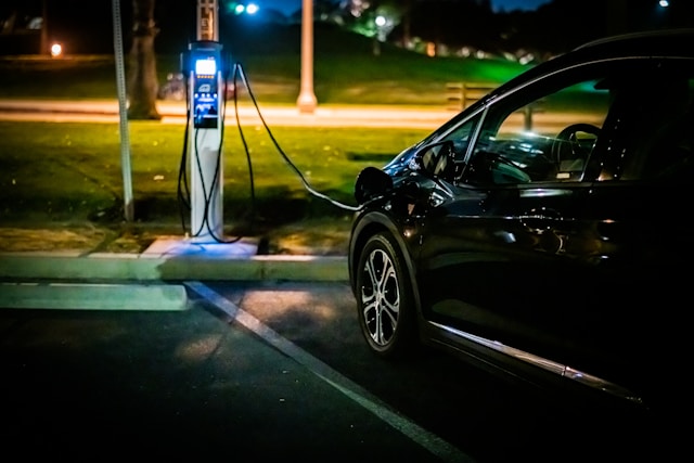 AmpUp Partners with Curo to Accelerate and Scale EV Fleet Charging Infrastructure